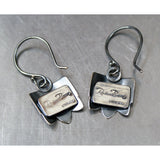 A Scalloped Edge Earrings